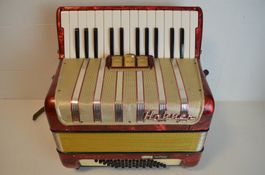 Akkordeon Hohner Concerto I frisch gestimmt