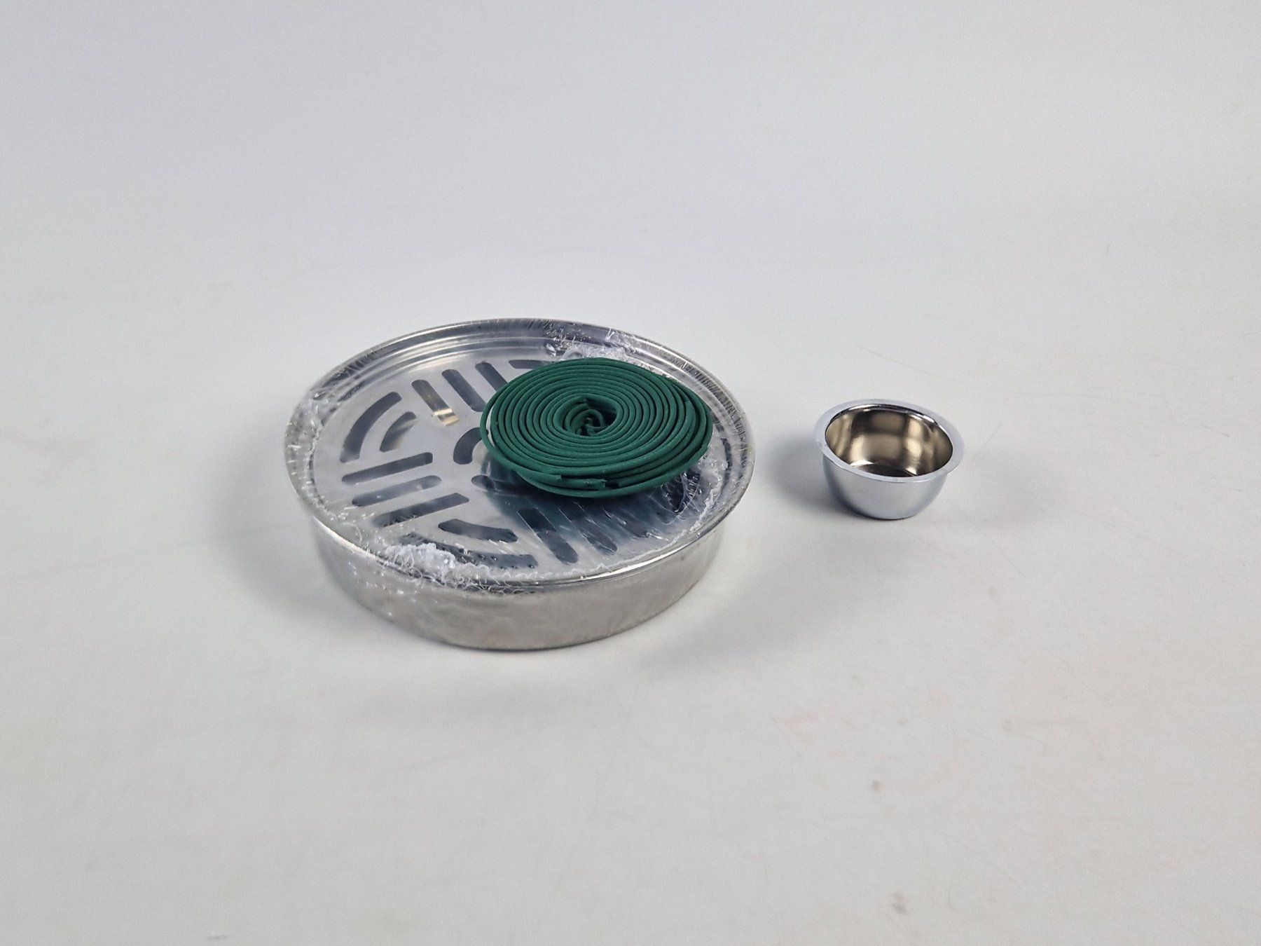 Sonstiges für Haushalt & Wohnen: Mückenspirale mit Metallhalterung – Gebraucht aus Muhen von Restwert_Muhen 1