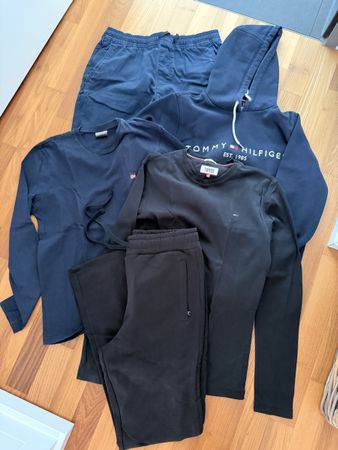 Kleidungspaket Herren Tommy Hilfiger, Napapijri etc.