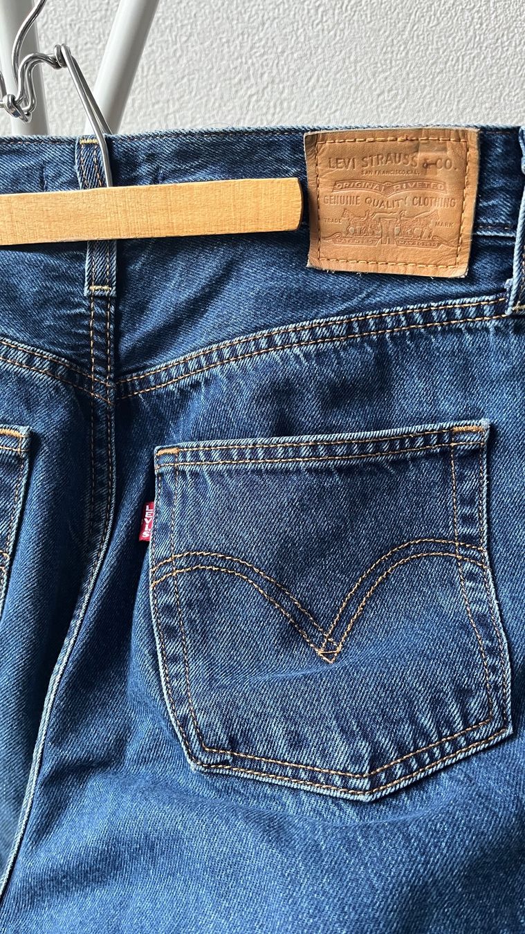 Levi's Jeans: Original Levi's Jeans, Straight Leg – Usato da Zollikofen venduto da _Calanthea_ 2