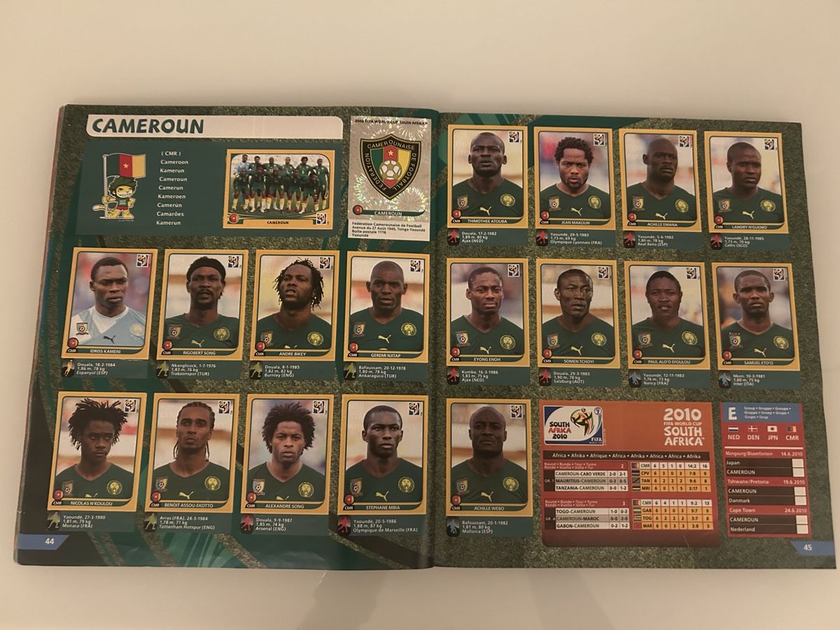 Panini Album: Panini Album wm 2010 komplett – Nuovo (secondo la descrizione) da Binningen venduto da Flagello 6