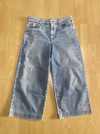 Damen Jeans Marccain weit hellblau Grösse 38, N3