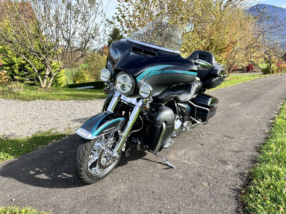 Harley-Davidson Touring: 2016 Harley Davidson Electra Glide Ultra Limited CVO – Usato da Meggen venduto da PrecisionBobbers 2