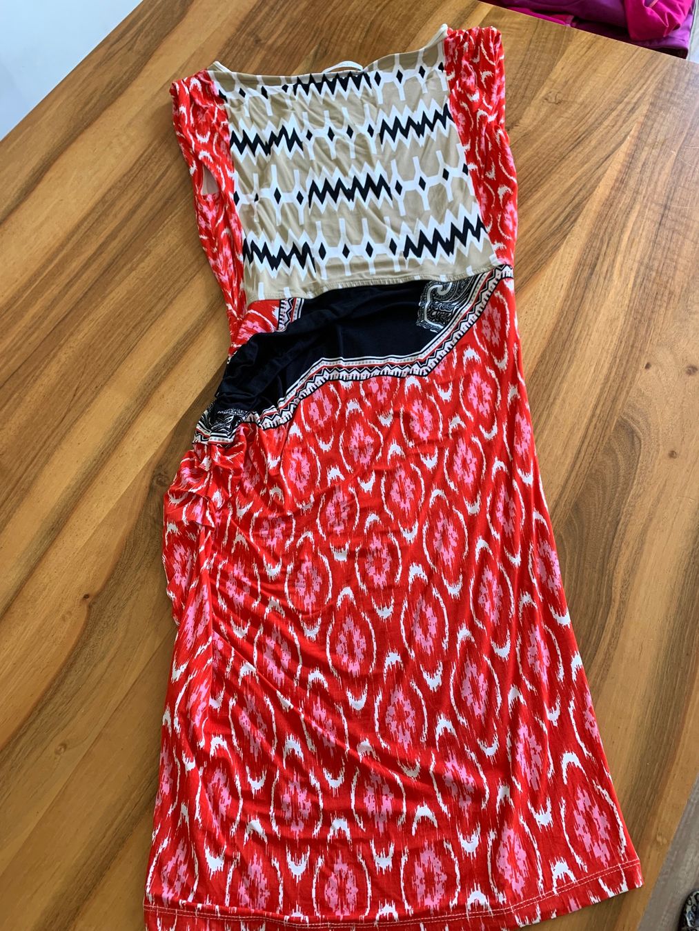 Kleider: NICE CONNECTIONS Schlauchkleid Grösse 38 – Gebraucht aus Meiringen von Sheyene 2