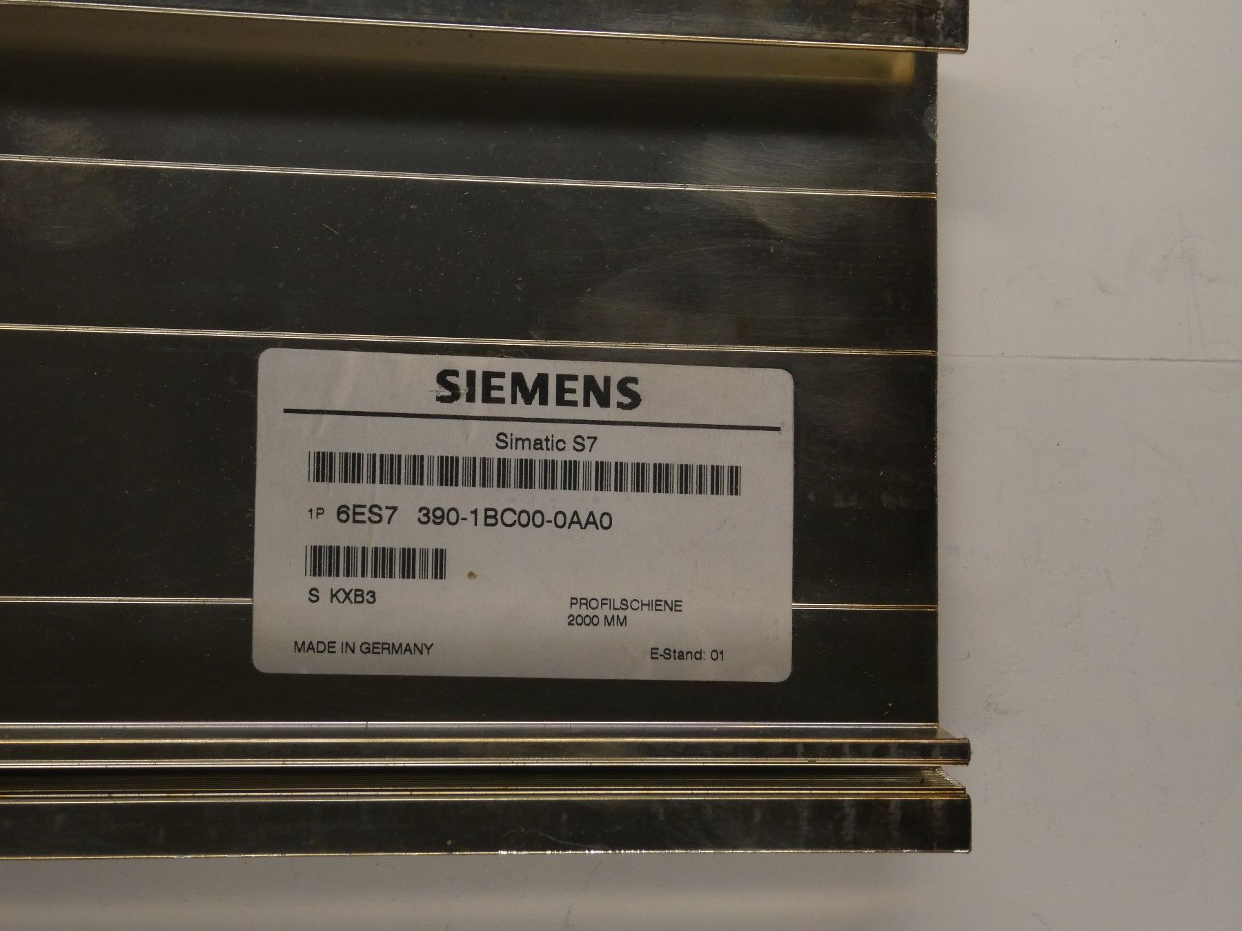 Siemens Composants électroniques: Siemens Profilschiene ca. 1m – D'occasion à Fulenbach par Hach0 3
