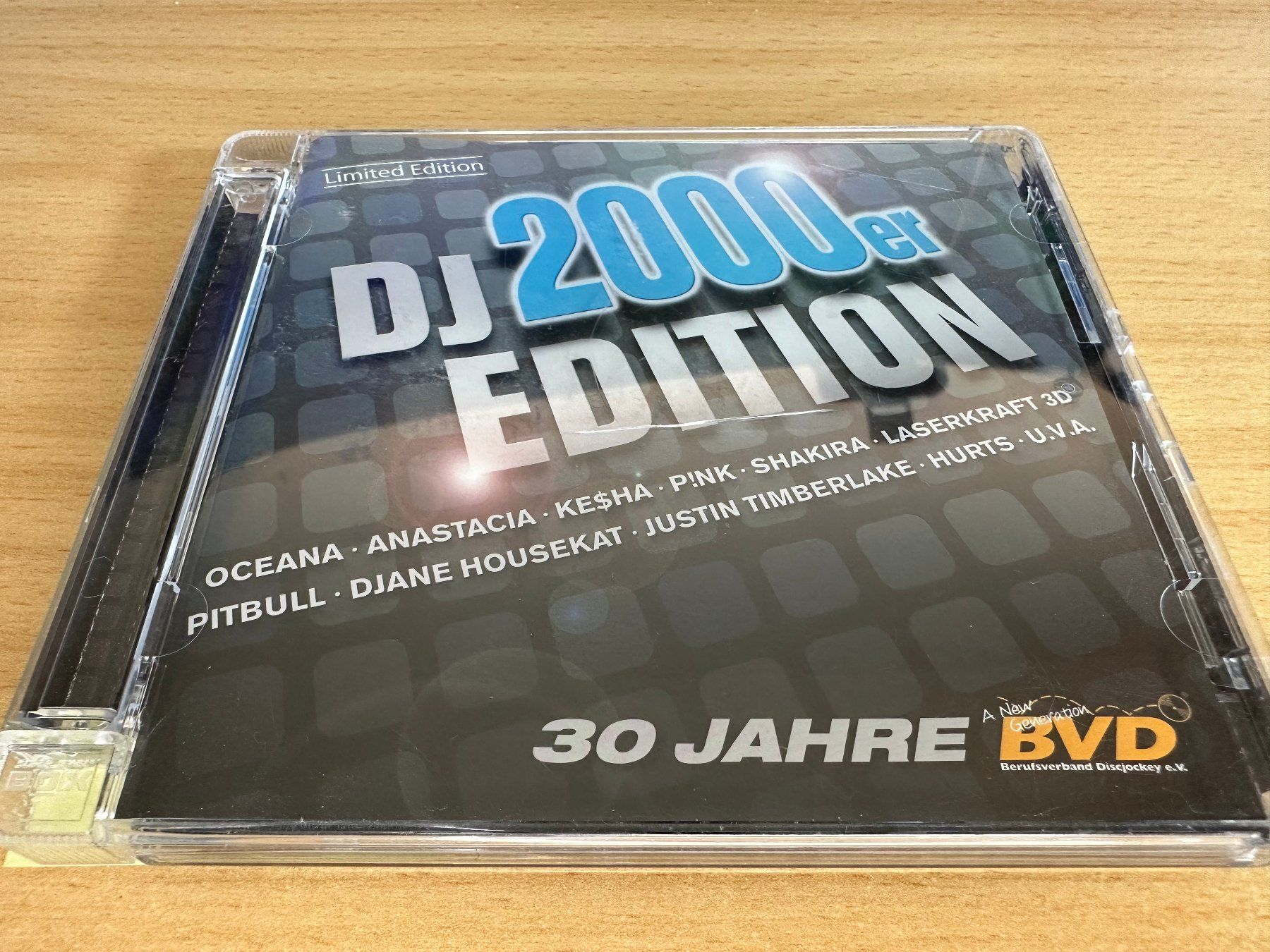 CD: Various - Bvd DJ 2000er Edition – Usato da Rikon im Tösstal venduto da Alpenmutz