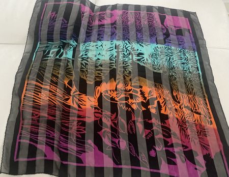 Seiden Foulard 🌸