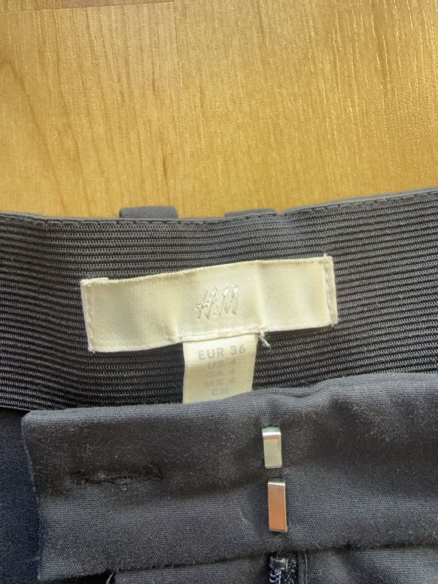 H&M Pantaloni: Pantalon femme – Usato da Bevaix venduto da jpfund 1