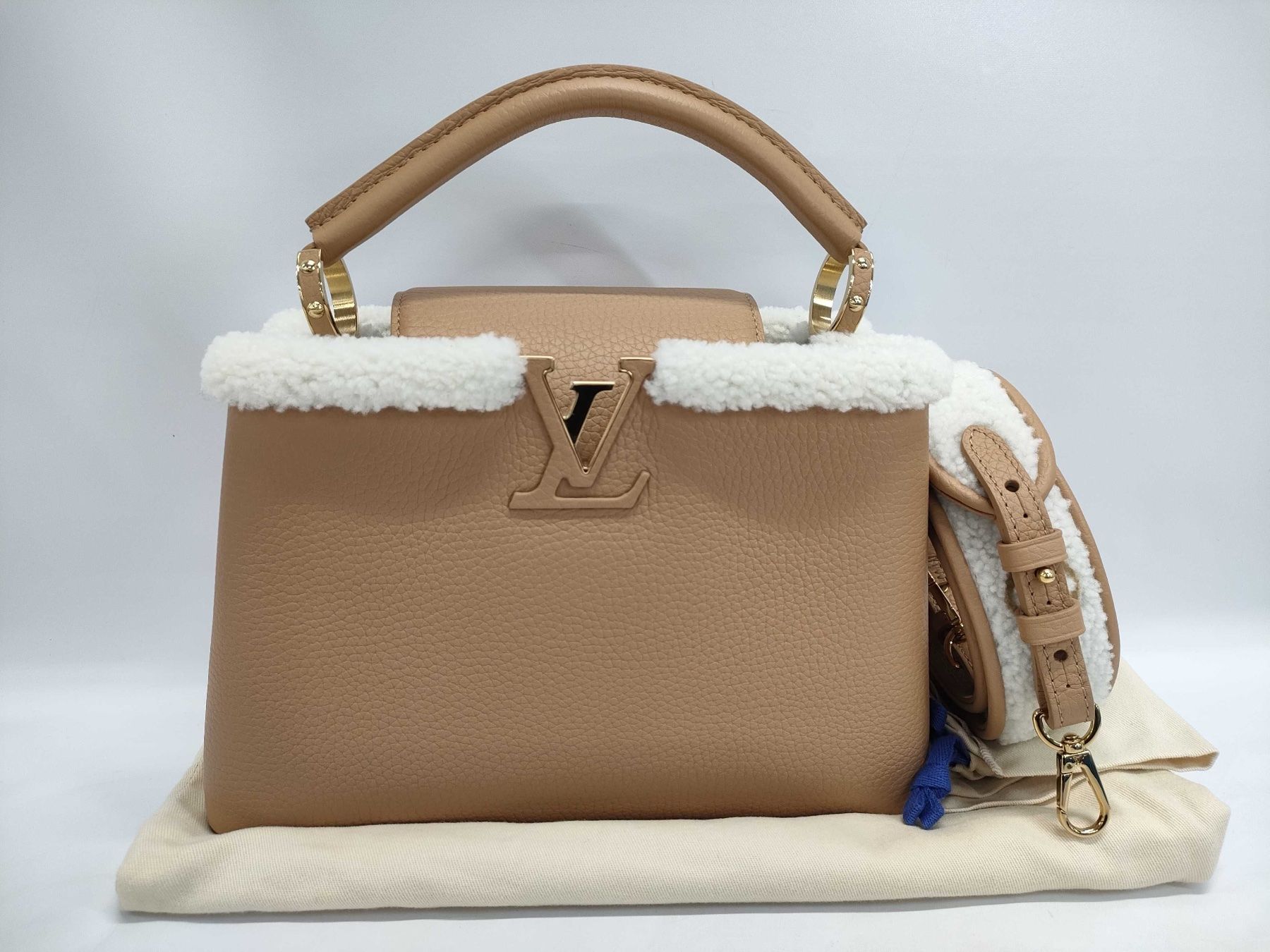 Louis Vuitton Borse da donna: Louis Vuitton Capucines BB Shearling, Neupreis ca. CHF 7000 – Nuovo (secondo la descrizione) da St. Gallen venduto da Love_Luxury