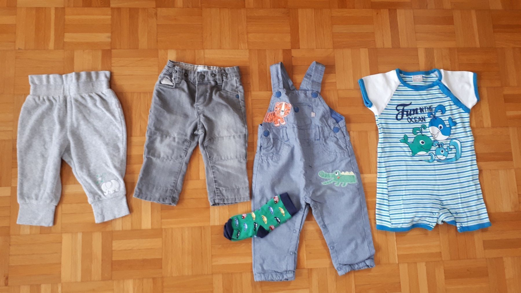 Kleiderpakete & -sets: Knaben Kleiderset, Grösse 68 – Gebraucht aus Meilen von Vaurien15