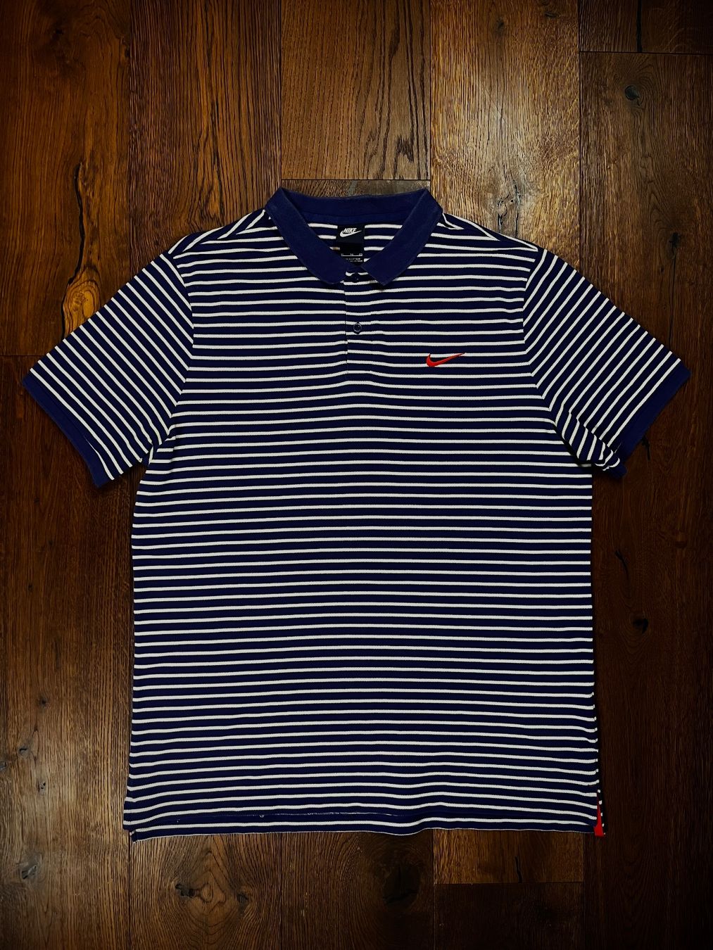 Nike Magliette Polo: Gestreiftes Nike Polo-Shirt – Nuovo (secondo la descrizione) da Lindau venduto da KT_Vintage