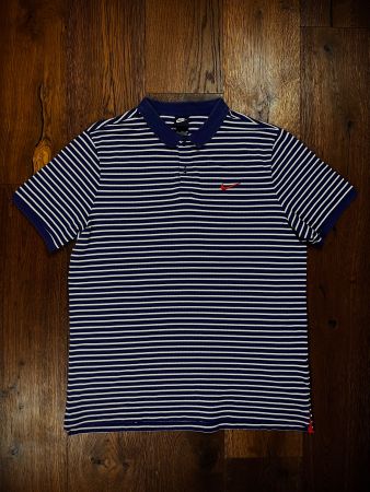 Gestreiftes Nike Polo-Shirt