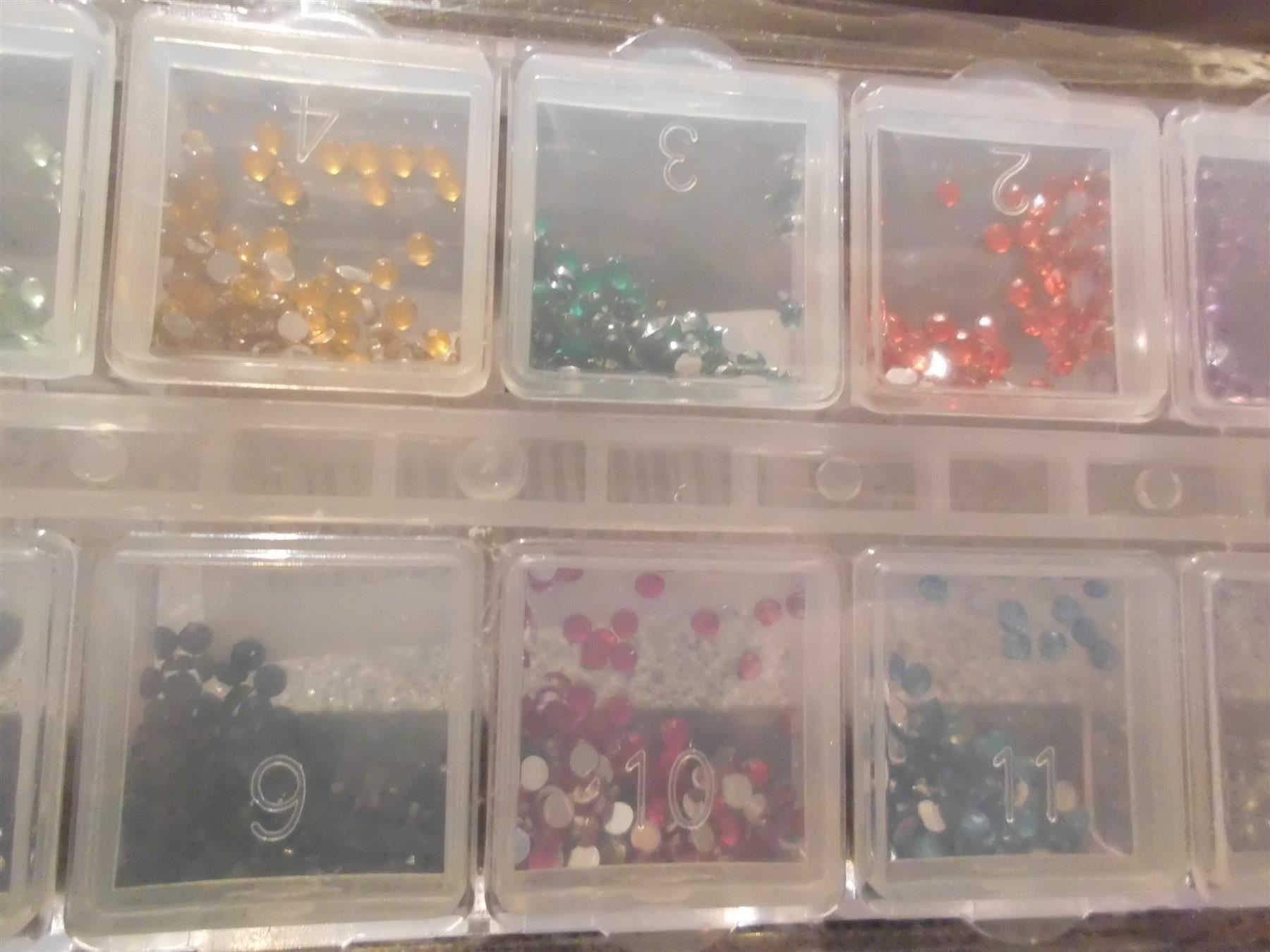 Bastelsets: Glitzersteinchen verschiedene Farben – Neu und originalverpackt aus Zürich von abraxas1291 2