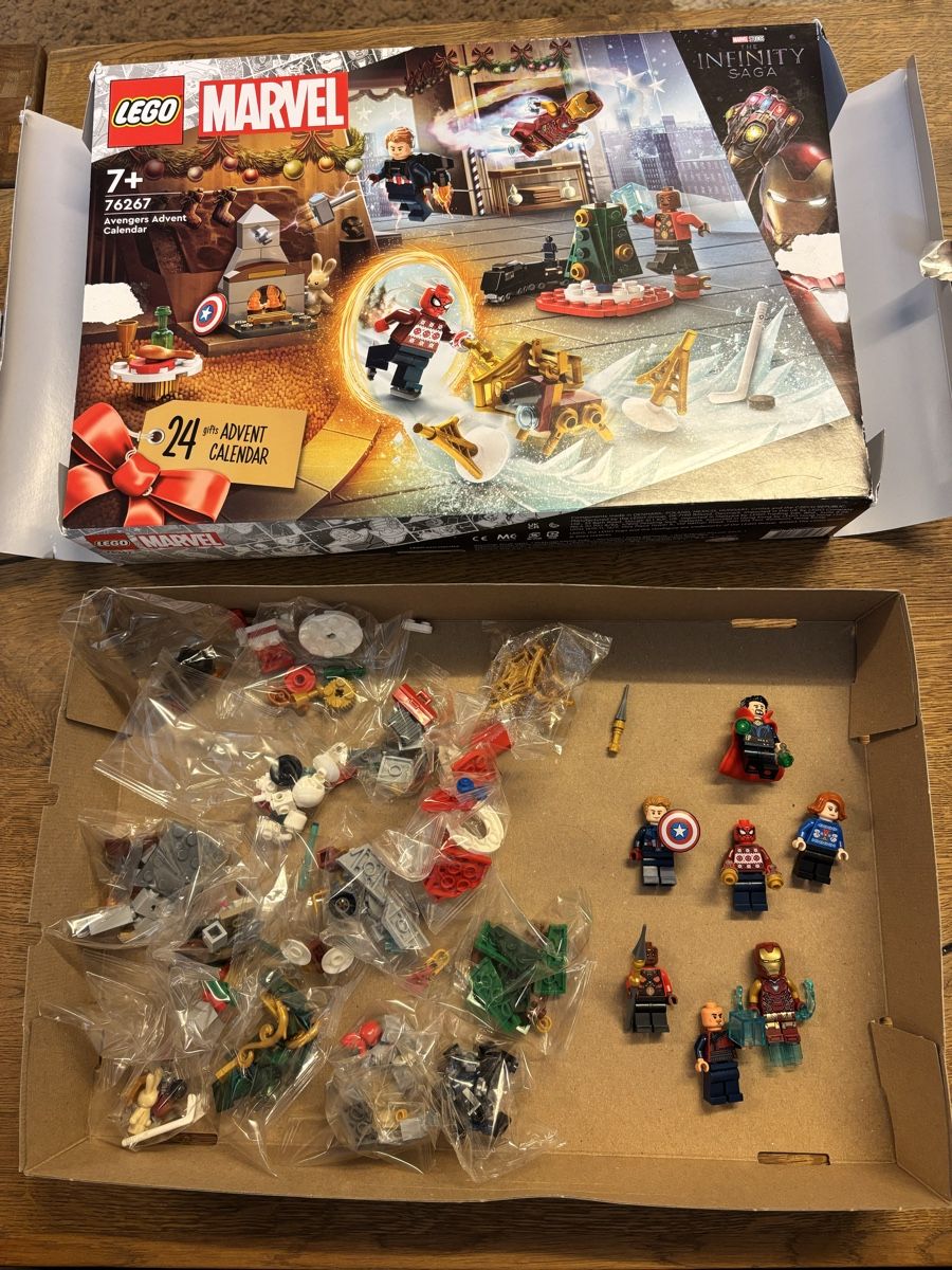 Lego Kit di costruzioni: Lego Marvel Avengers Adventskalender 76267  – Usato da Brütten venduto da Swerman1984