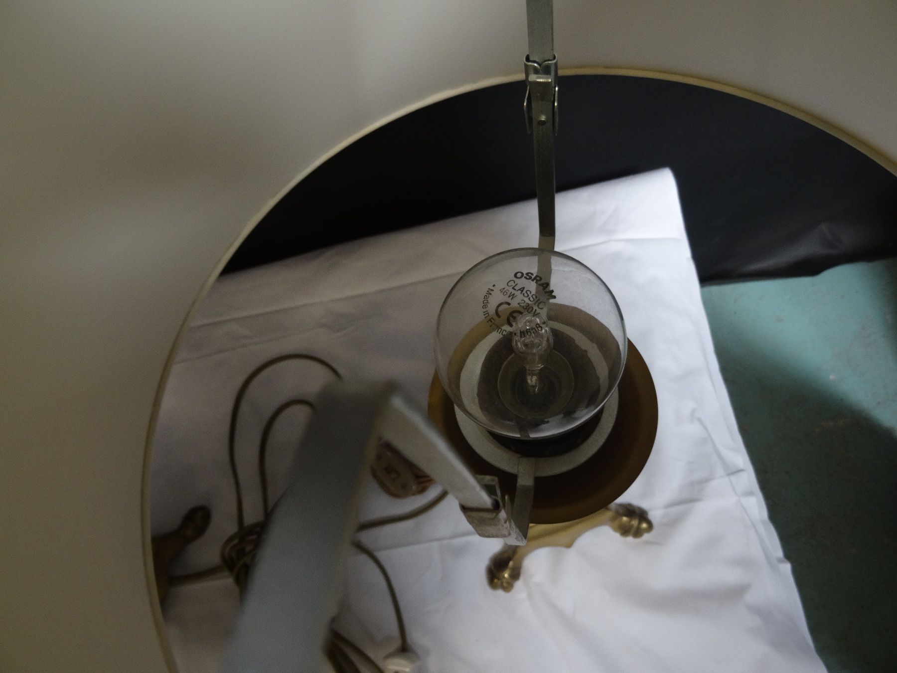 Lampade: 2 LAMPEN MIT MESSINGFUSS – Usato da Brügg BE venduto da fundus2 4