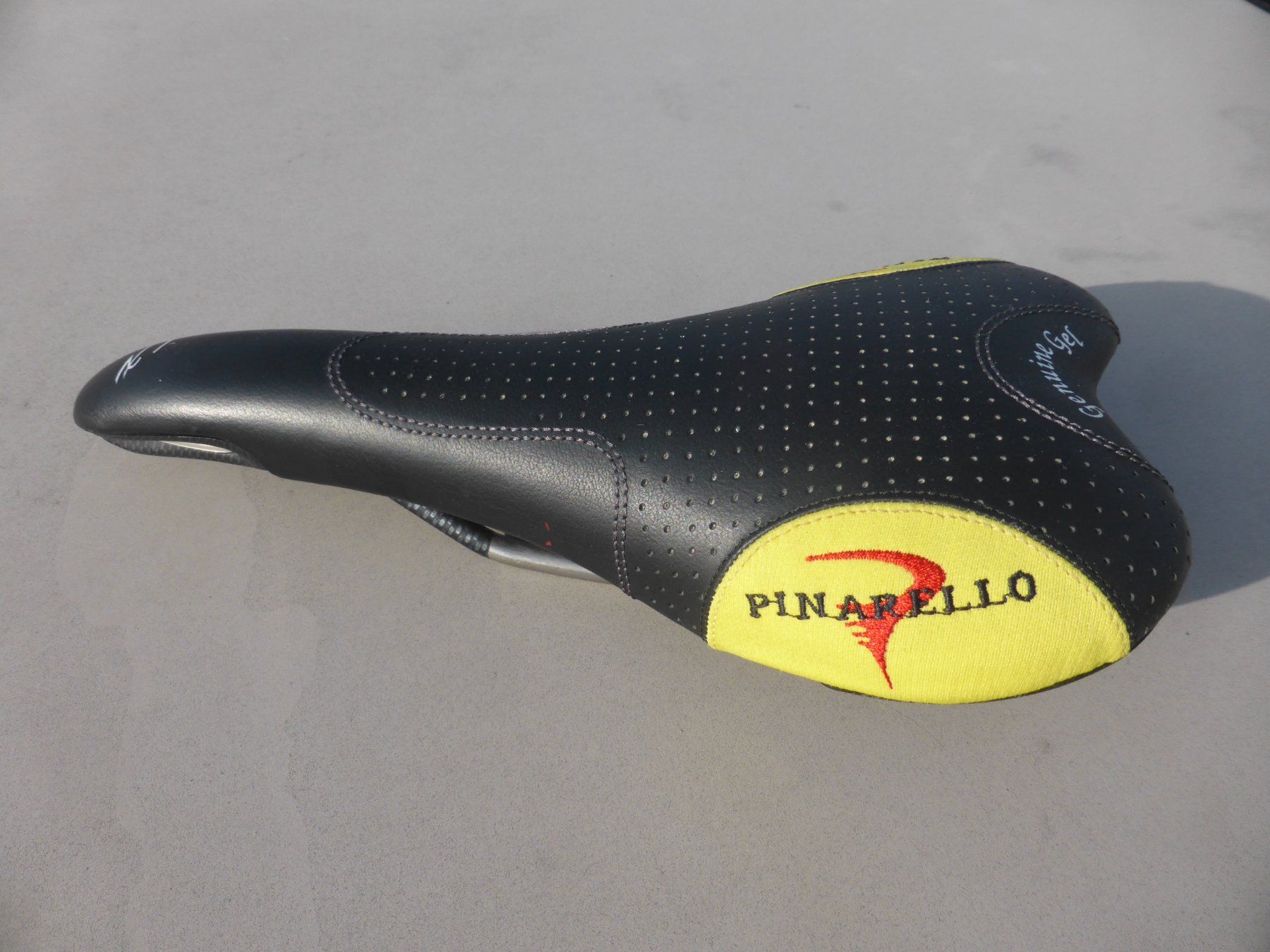 Pinarello Pezzi di ricambio: PINARELLO Velosattel – Usato da Zürich venduto da Helios064
