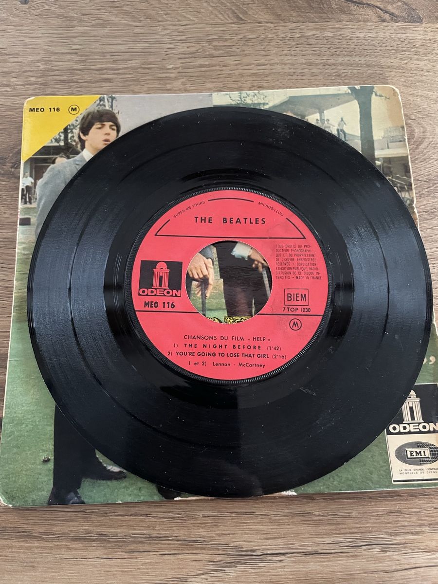 Dischi in vinile: Disque Vinyle - The Beatles - Help! & 3 autres – Usato da Lonay venduto da ju-71 5