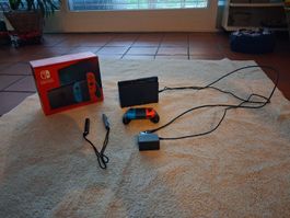 Nintendo Switch Konsole mit Joy-Cons guter Zustand