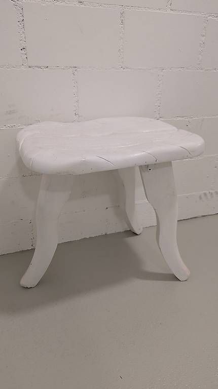 Sgabelli: Hocker aus Massiv-Holz, weiss – Usato da Altdorf UR venduto da Walhalla59