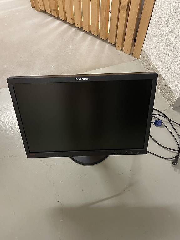 Lenovo Ecrans: Lenovo Bildschirm – D'occasion à Sevelen par Quentinzockt