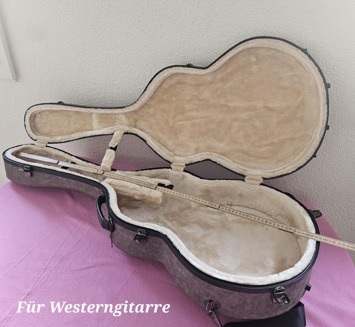 Strumenti musicali: Gitarrenkoffer Maestro, wunderschön – Usato da Siebnen venduto da huuser