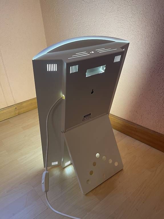 Lampade: Lampe lumino thérapie  – Usato da Puidoux venduto da neg_9p7m 2