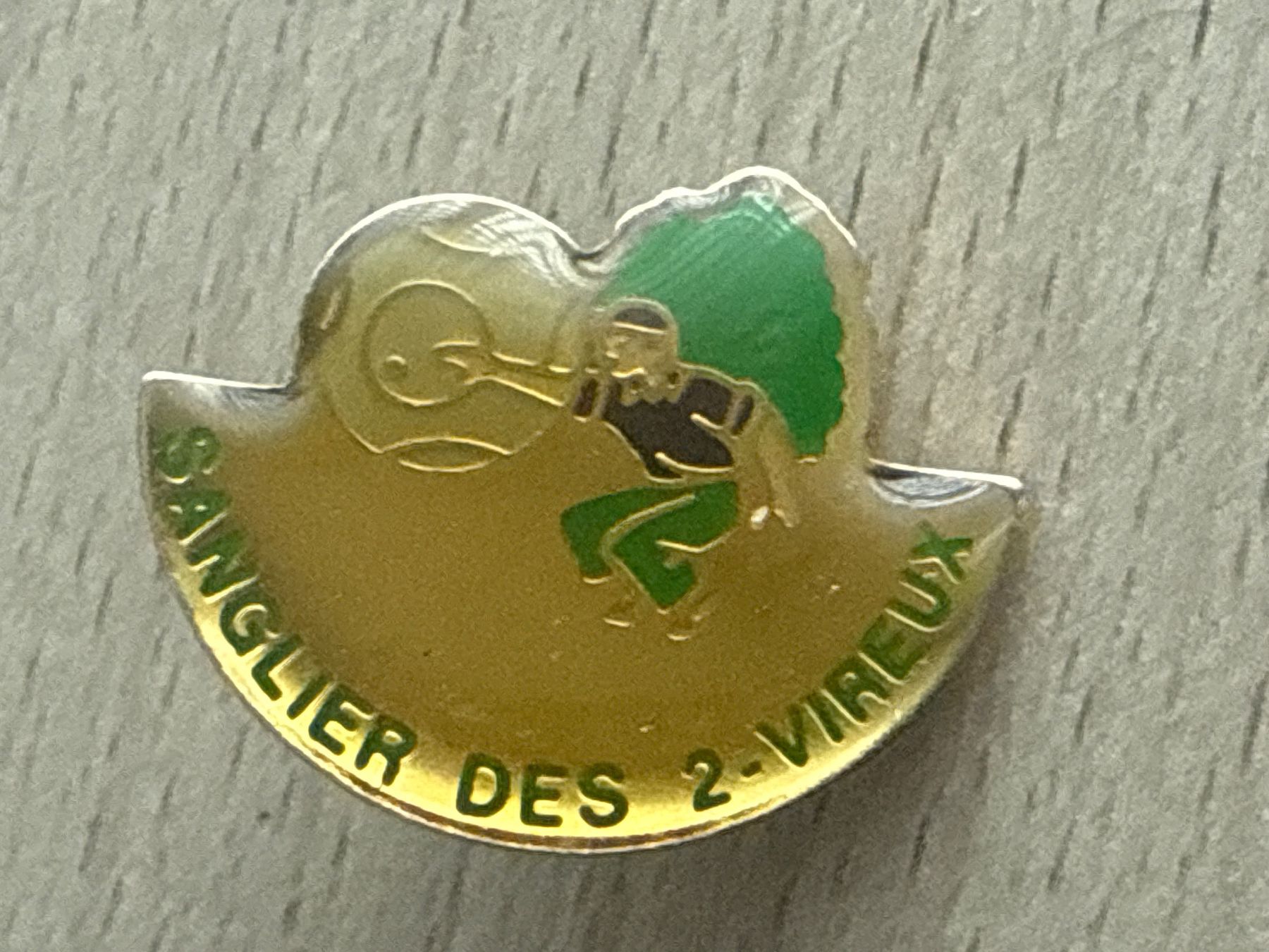 Placchette & Badge: Pin Sanglier des 2-Vireux – Usato da Glattbrugg venduto da Schweigmatt