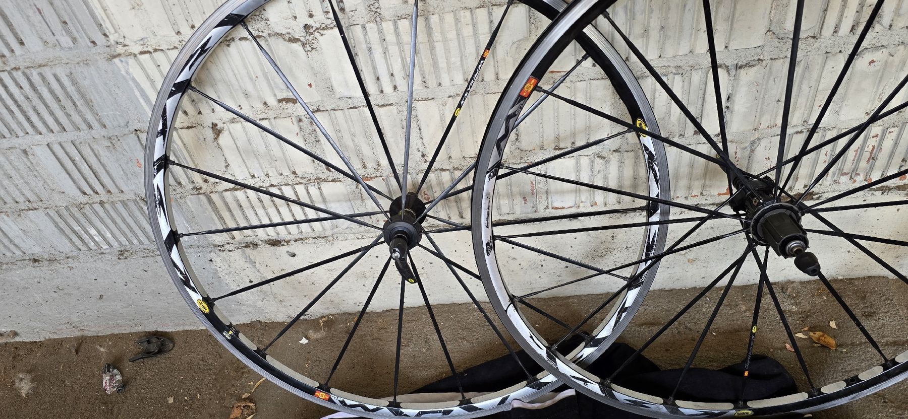 Mavic Pièces détachées: Mavic ksyrium 28" – D'occasion à basel par Propain 3