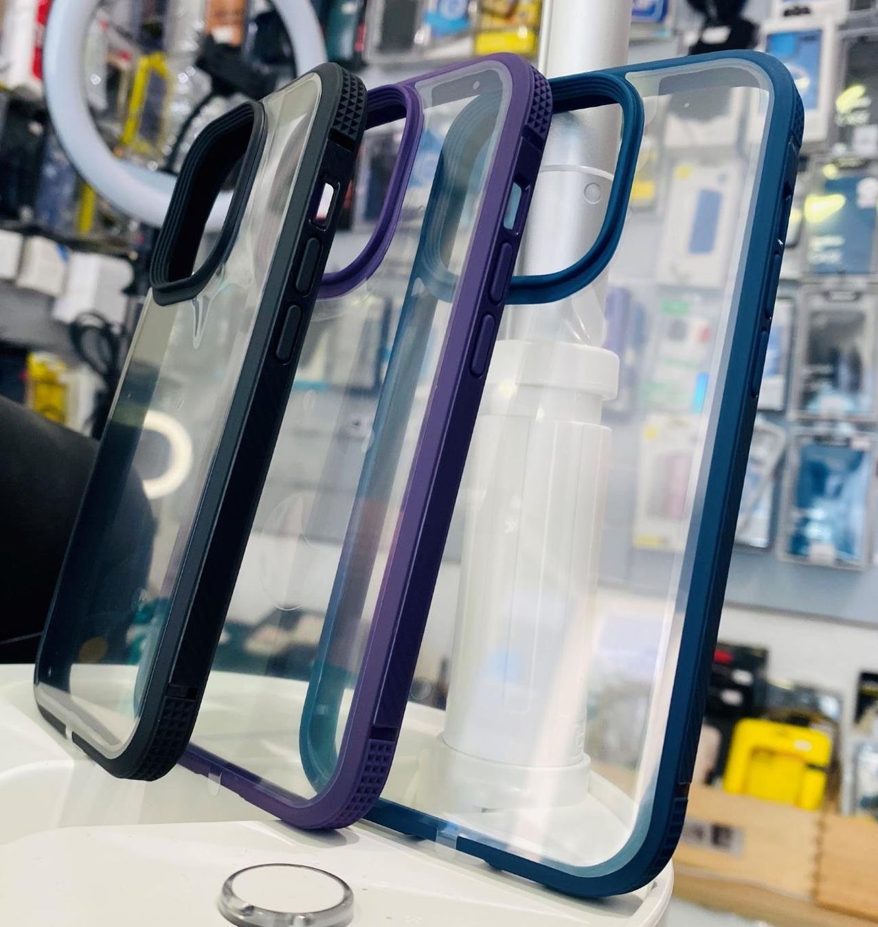 Coques & Protection écran: iPhone 14 Pro- Coque stylé IPAKY antichoc antiglissarde BLEU – Neuf avec emballage d'origine à Morges par DigiAC 3
