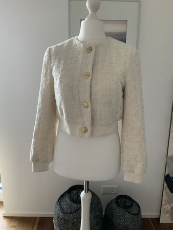 Kurze Jacke Zara Strukturstoff weiss Grösse M neuwertig
