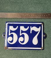Altes blaues Hausnummernschild "557" - Vintage Rarität!