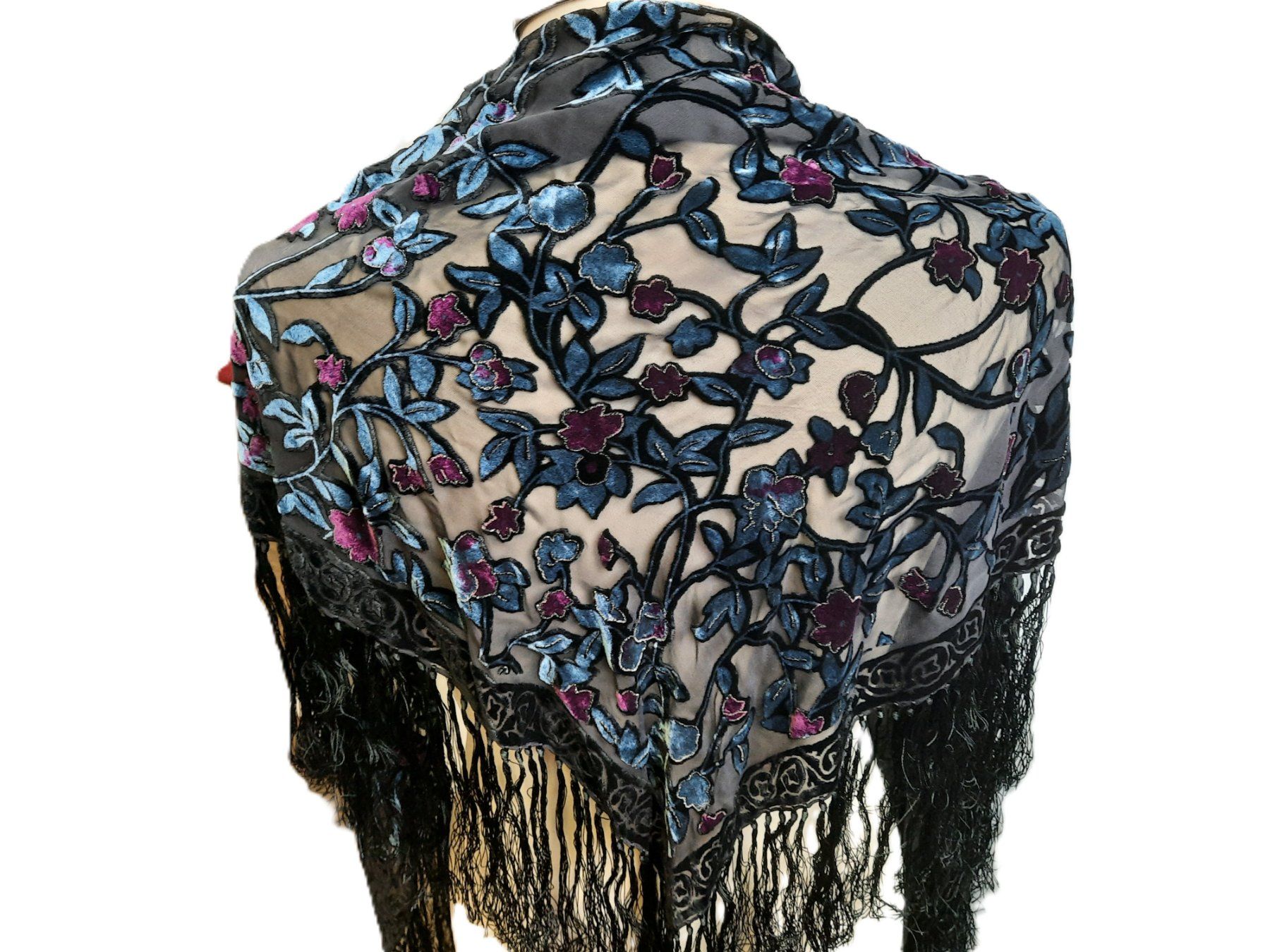 Foulard & Sciarpe: Seidensamt Schal mit Fransen – Usato da Beinwil am See venduto da Restwert_Beinwil 2