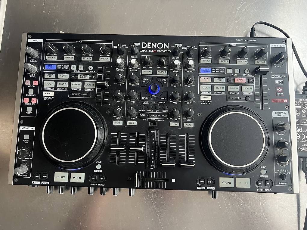 Denon Console di mixaggio: Denon MC 6000 MK1 – Usato da Porza venduto da aleunited