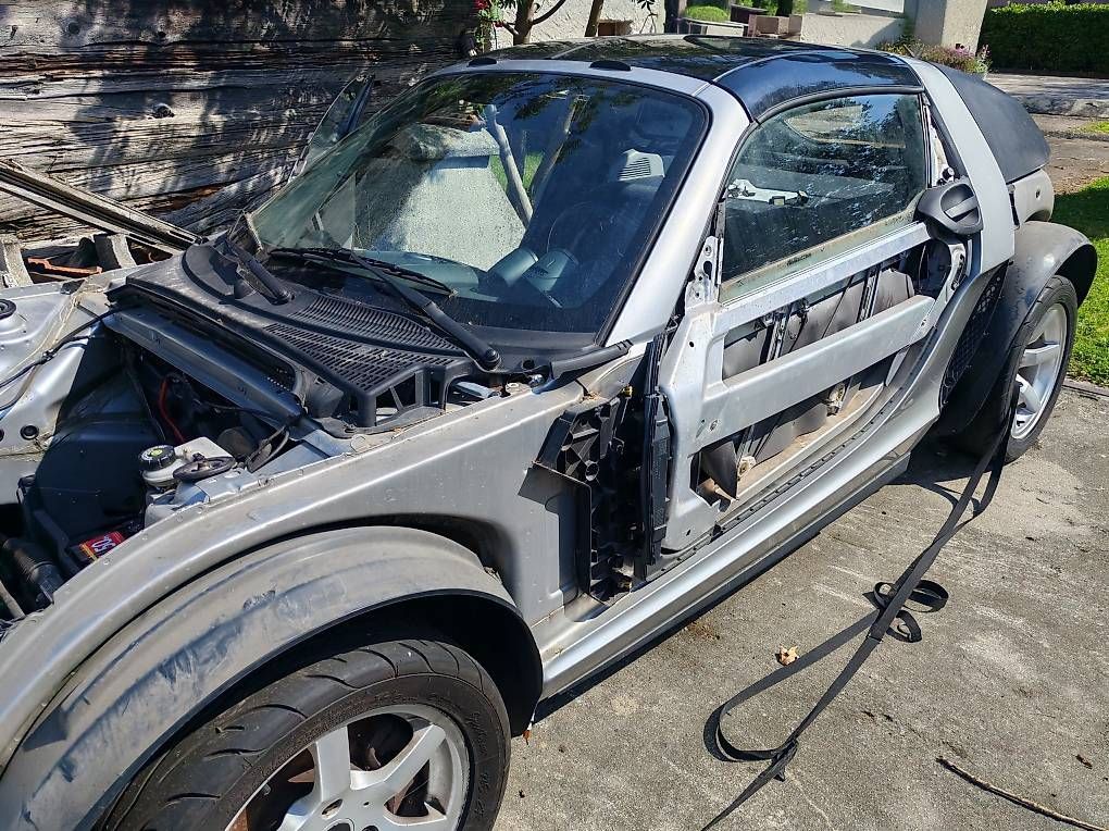 Smart Tutti pezzi di ricambio auto: Smart Roadster vari pezzi su richiesta – Usato da Cadenazzo venduto da Mulinacu 4