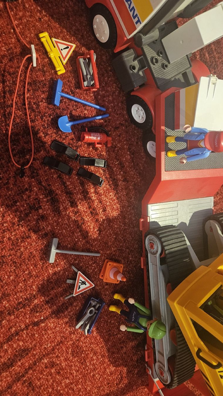 Playmobil Spielzeuge: Playmobil Tieflader 3935 mit Bagger 3001 – Gebraucht aus Rudolfstetten von Hoppel17 3