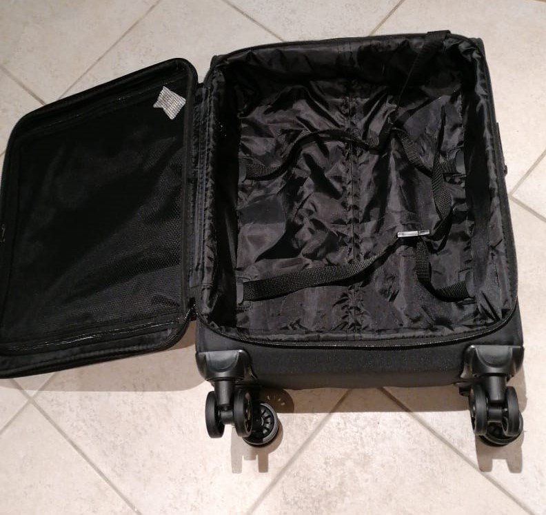 Reisekoffer: Kleiner Rollkoffer – Gebraucht aus Grächen von Hel7890 4