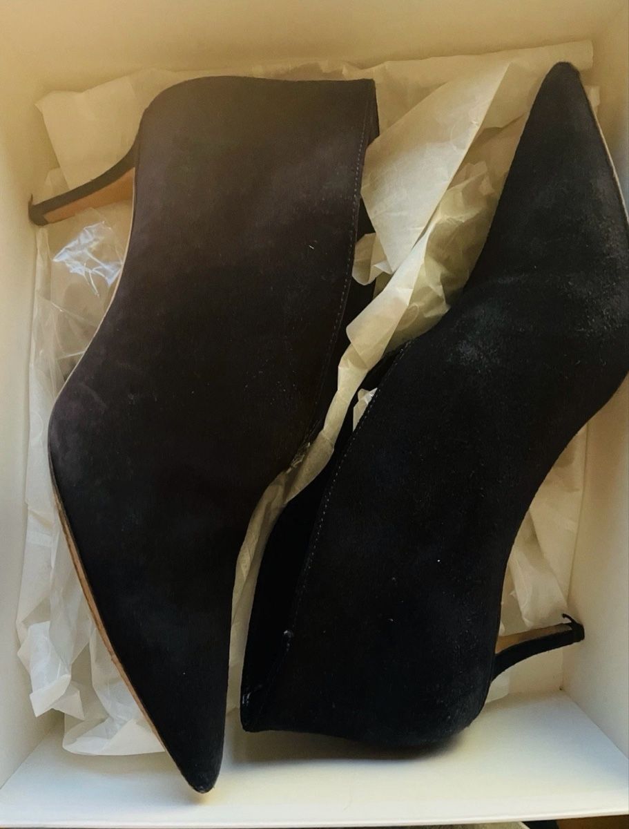 Windsor Scarpe da donna: Windsor Booties, Gr 40, Wildleder, navy, NP 789CHF – Usato da Tägerwilen venduto da CarolinaHerrera