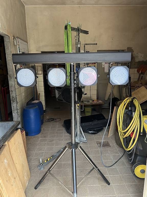 Lampade: Cameo LED multiPAR – Usato da Piotta venduto da gab_s6dz