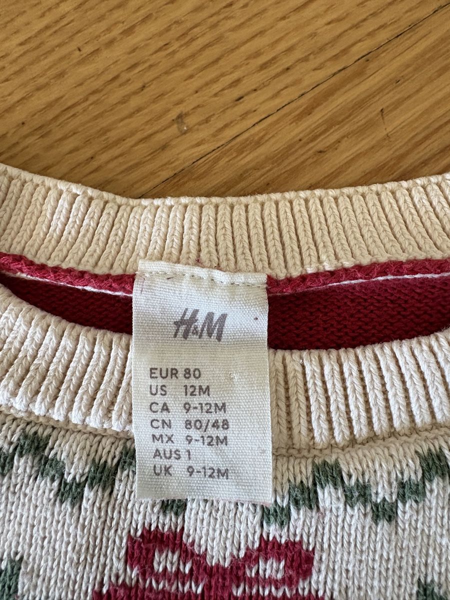 H&M Pulls et sweat-shirts: Kinder Weihnachtspullover (Gr. 80) – D'occasion à Zürich par danreb 2