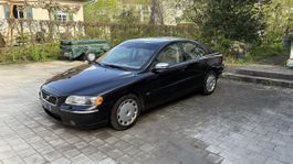 Volvo S60 2.5T AWD