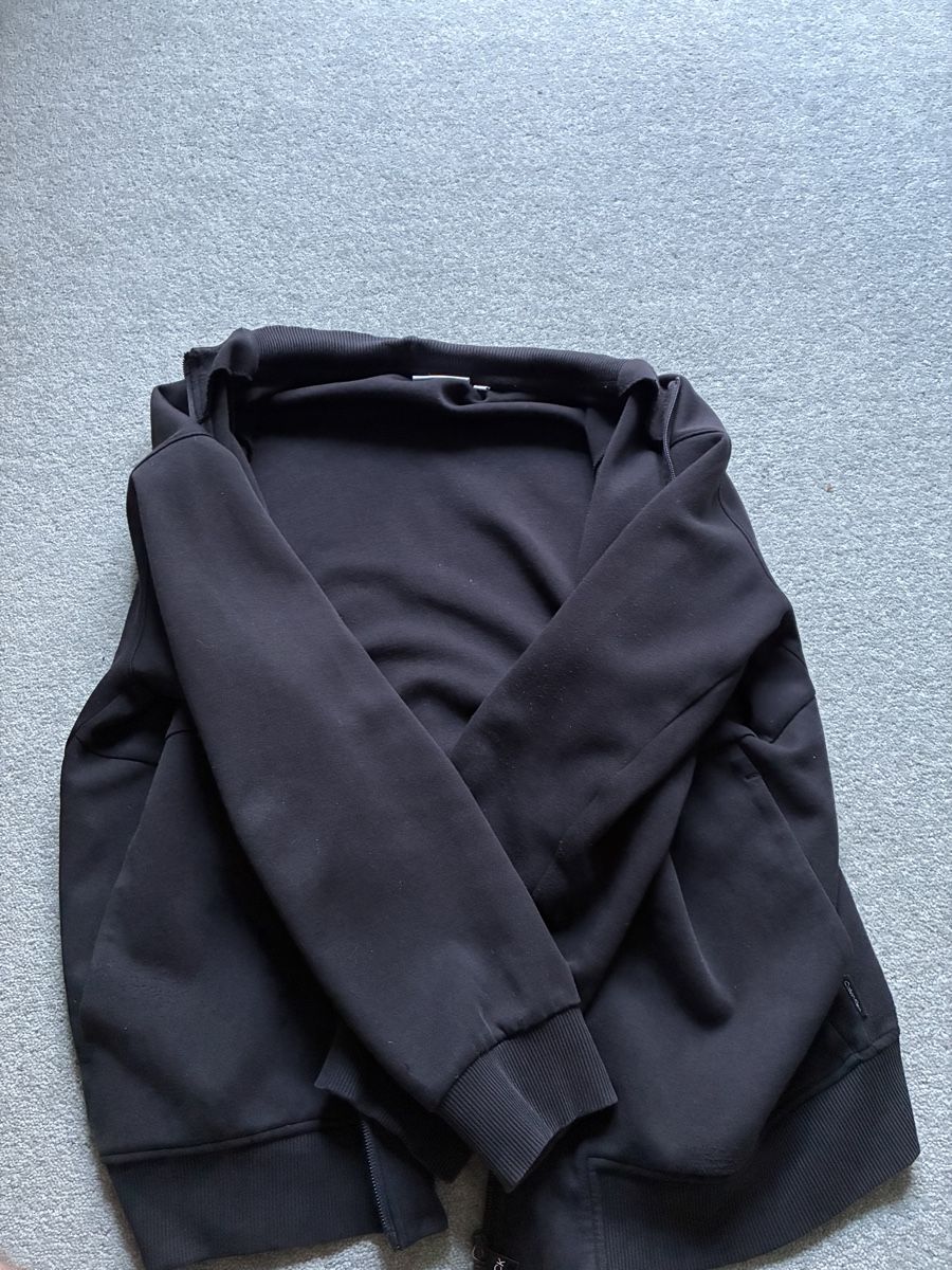 Calvin Klein Pulls & Sweat-shirts: Calvin Klein Bomber Jacket Black Size M Good Condition – D'occasion à Basel par gvi_6txz 1