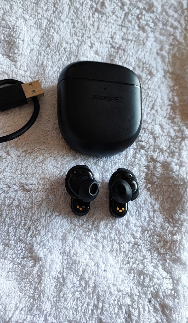 Bose Cuffie: Bose QuietComfort Earbuds Bluetooth Kopfhörer  – Usato da Zollikofen venduto da zar_j67f 5