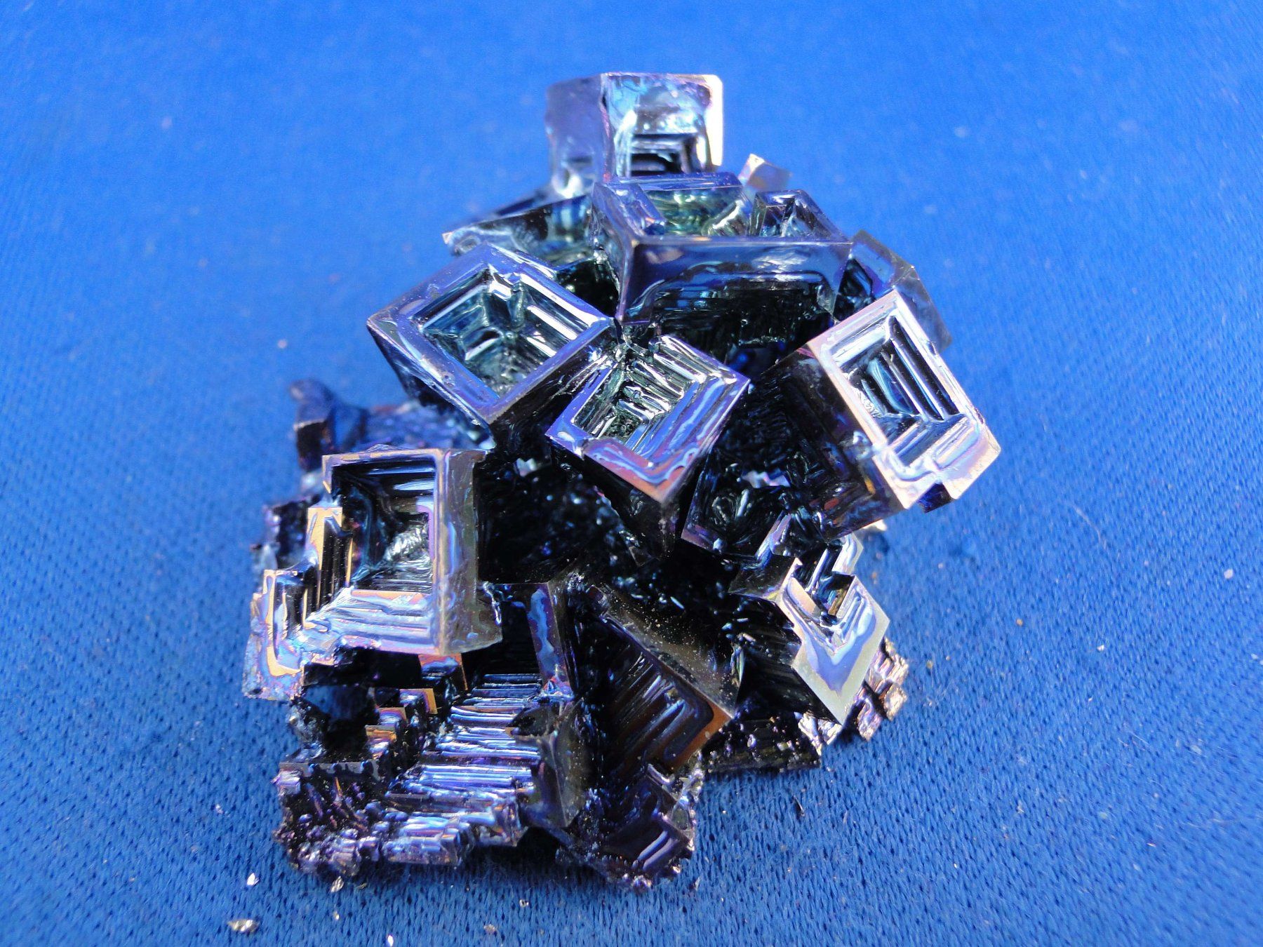 Minerali & Pietre curative: Bismuth – Usato da Schinznach Bad venduto da Demerald 8