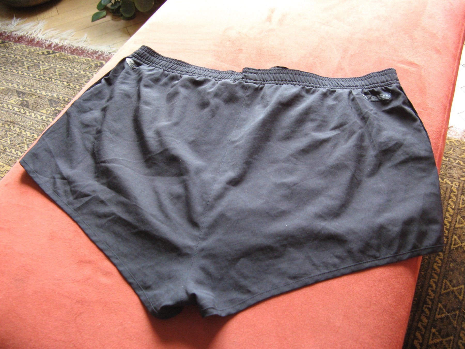 Adidas Pantalons: Adidas Shorts Gr. 40 – D'occasion à Zürich par apil 2
