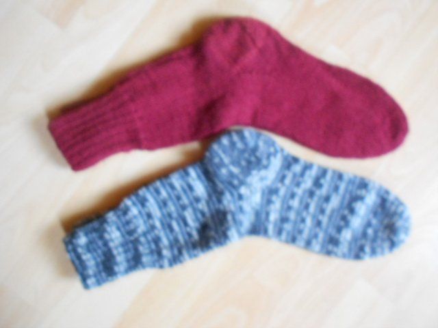 Calze: 2 Paar Wollsocken Handgestrickt Gr 40/41 – Nuovo (secondo la descrizione) da Flühli LU venduto da primula-47 3