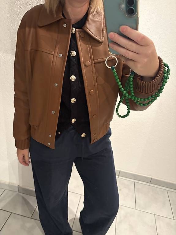 Vestes: Hugo Boss Lederjacke Grösse 40 – D'occasion à Unterägeri par mar_96hk 1