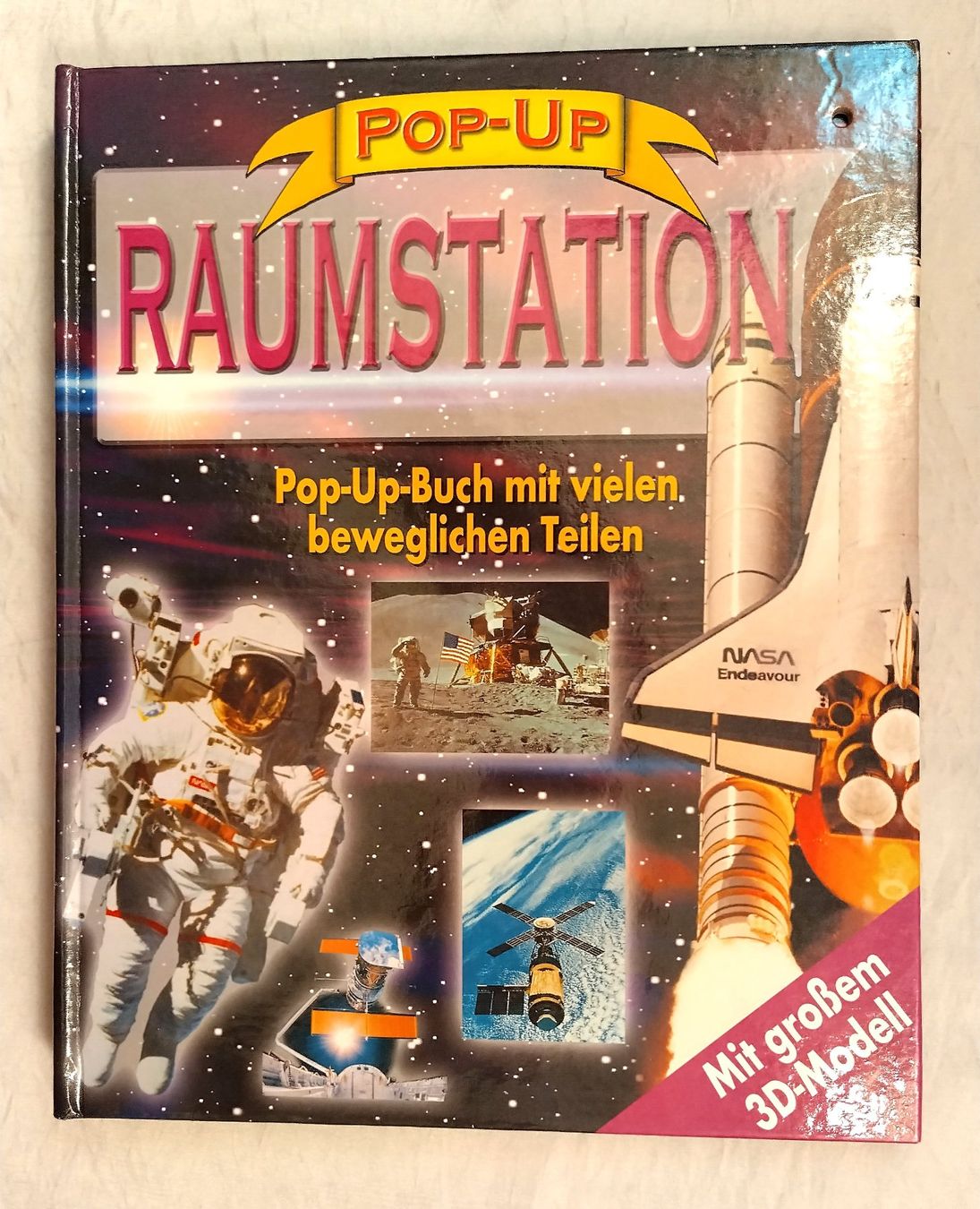 Libri: Pop-Up Buch  Raumstation mit 3D-Modell ab Fr. 8.- – Usato da Bellach venduto da JingleJerry