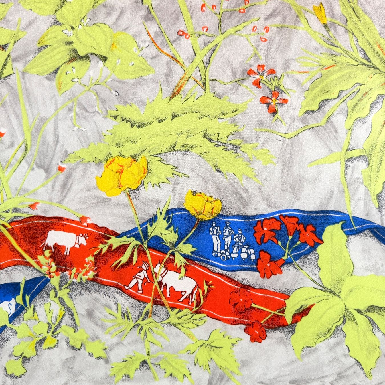 Fabric Frontline Foulards, Tücher & Schals: FABRIC FRONTLINE New Large Silk Scarf – Neu (gemäss Beschreibung) aus Emmen von Avviivva_Com2023 4