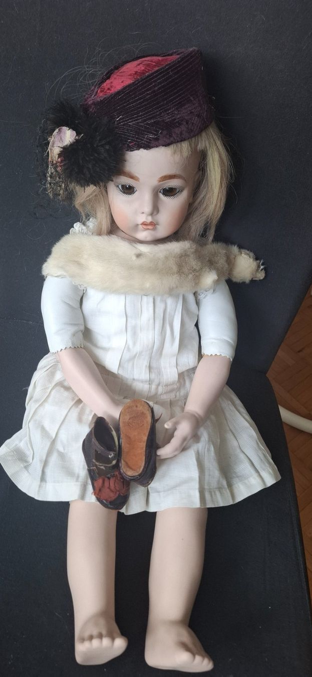 Bambole: Repro Bru 55 cm mit antikem Zubehör – Usato da Richterswil venduto da Hasino01