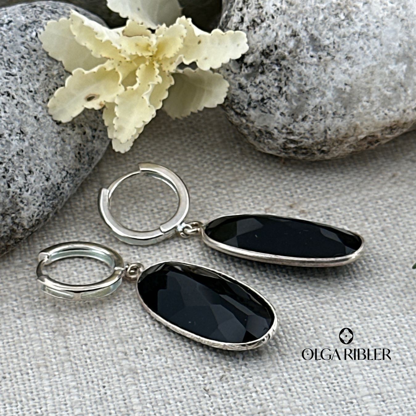 Olga Ribler Orecchini pendenti & Orecchini a lobo: Silberohrringe mit Onyx – Nuovo (secondo la descrizione) da Luzern venduto da MonikaS03 3